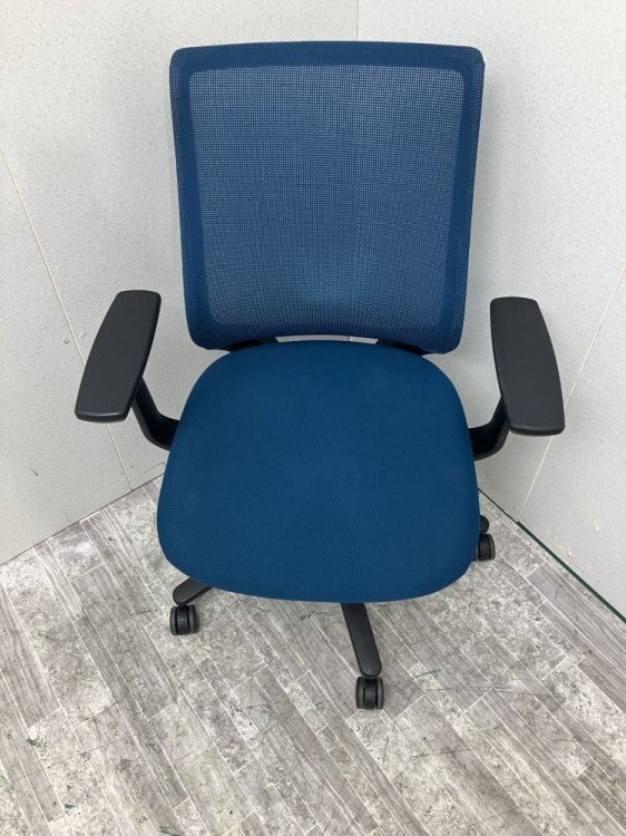 コクヨミトラチェア 固定肘付ミトラチェア 商品画像3