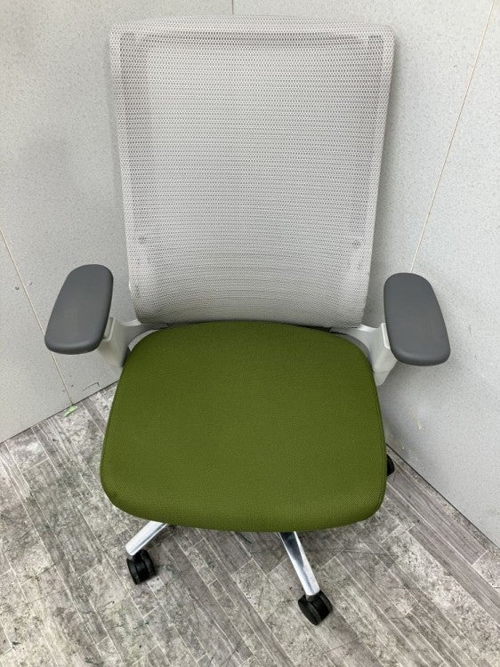 コクヨINSPINE（インスパイン）チェア 可動肘付インスパインチェア 商品画像3