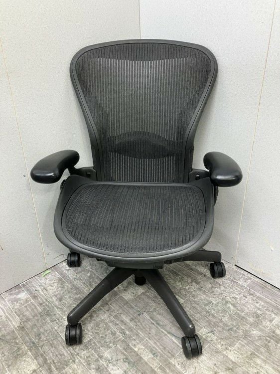 HermanMiller（ハーマンミラー）アーロンチェア 可動肘付アーロンチェア 商品画像2