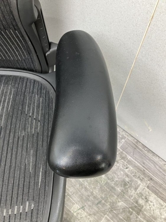 HermanMiller（ハーマンミラー）アーロンチェア 可動肘付アーロンチェア 商品画像4