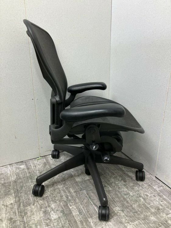 HermanMiller（ハーマンミラー）アーロンチェア 可動肘付アーロンチェア 商品画像7