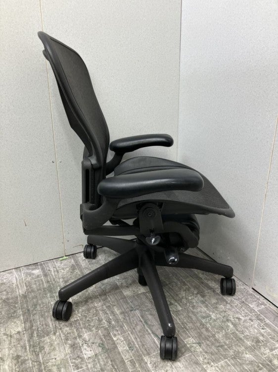 HermanMiller（ハーマンミラー）アーロンチェア 可動肘付アーロンチェア 商品画像7