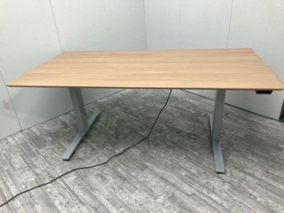 オカムラSwift(スイフト)シリーズ 電動昇降式1800ミーティングテーブル 商品画像1