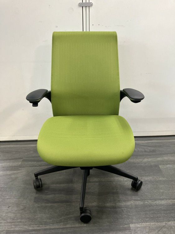 コクヨM4チェア 可動肘付M4チェア 商品画像2