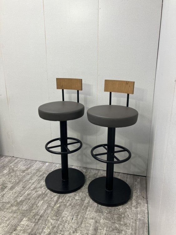 オカムラハイチェア2脚セット 商品画像1