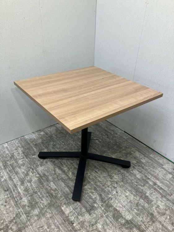 コクヨビエナ（VIENA）シリーズ 750角テーブル 商品画像1