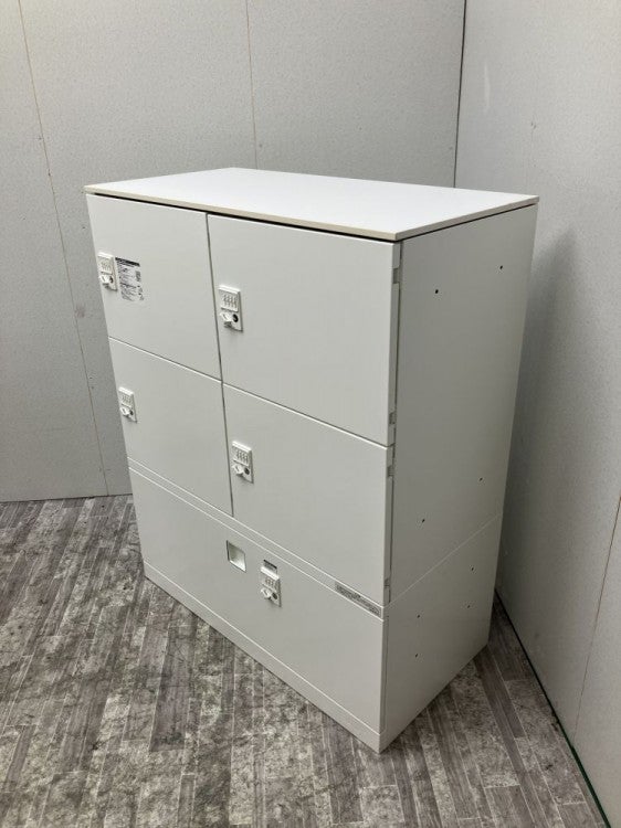 オカムラレクトラインシリーズ 天板付ラテラル・4人用パーソナルロッカー	 商品画像2