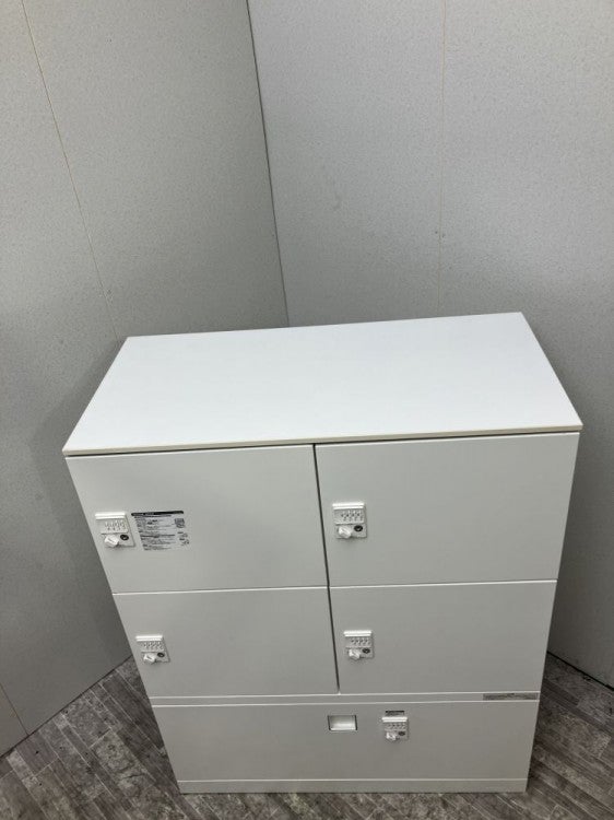 オカムラレクトラインシリーズ 天板付ラテラル・4人用パーソナルロッカー	 商品画像3