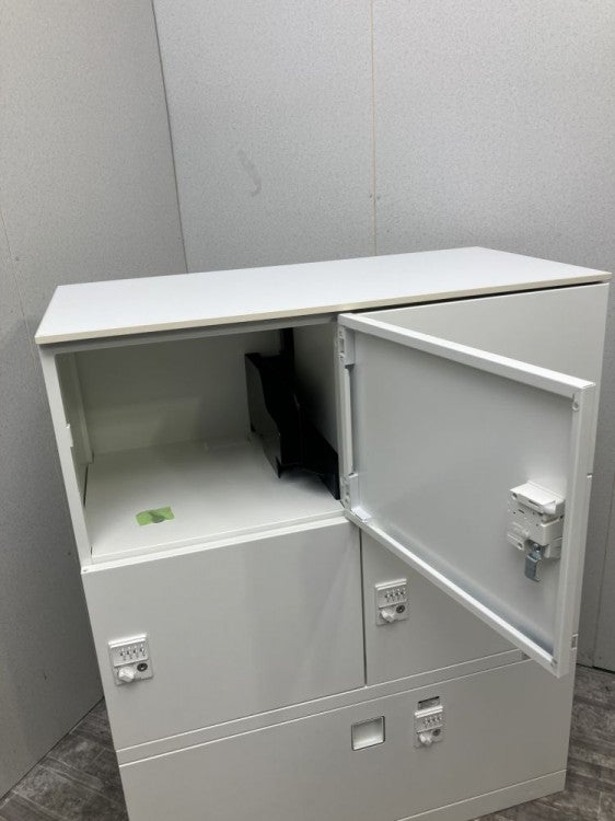 オカムラレクトラインシリーズ 天板付ラテラル・4人用パーソナルロッカー	 商品画像4