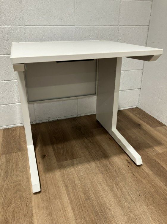 イトーキCZRシリーズ 700平デスク 商品画像1