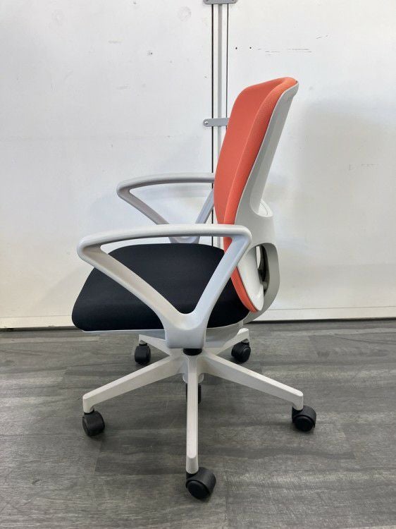 INABA/イナババルチェチェア 固定肘付バルチェチェア 商品画像3