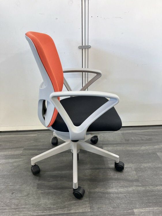 INABA/イナババルチェチェア 固定肘付バルチェチェア 商品画像5