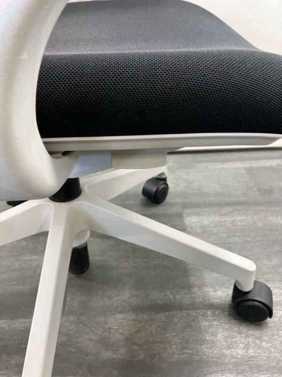 INABA/イナババルチェチェア 固定肘付バルチェチェア 商品画像6