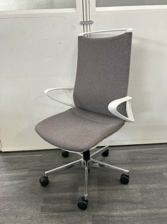 オカムラmode(モード)シリーズ 固定肘付モードチェア4脚セット 商品画像2