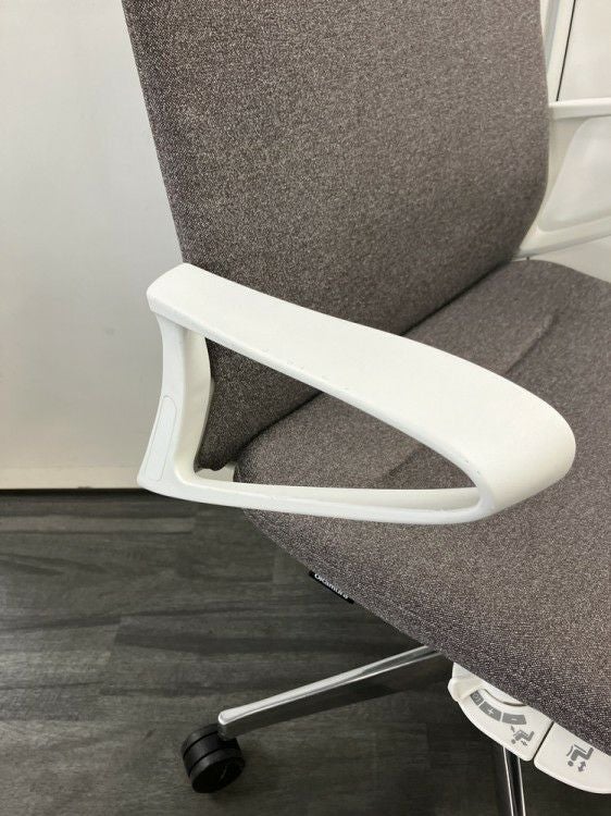 オカムラmode(モード)シリーズ 固定肘付モードチェア4脚セット 商品画像10