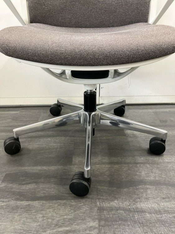 オカムラmode(モード)シリーズ 固定肘付モードチェア4脚セット 商品画像12