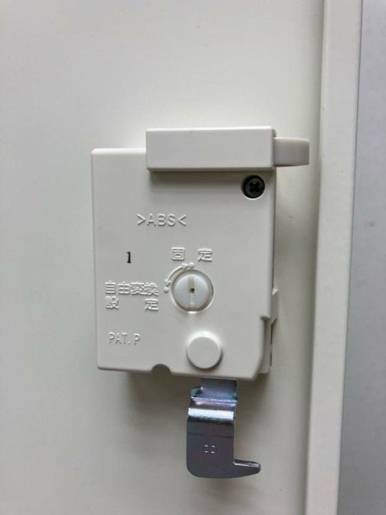 オカムラVILLAGE(ビラージュ)シリーズ 4人用パーソナルロッカー 商品画像3