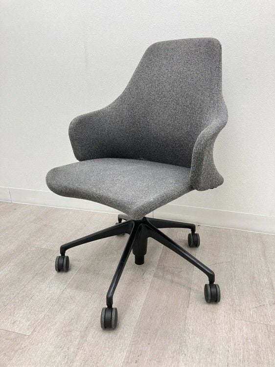 オカムラエモルトシリーズ ミーティングチェア 商品画像1