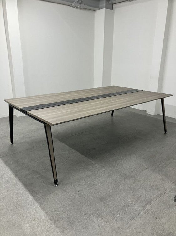 オカムラプリシード（PRESEDE）シリーズ 2400フリーアドレスデスク 商品画像1