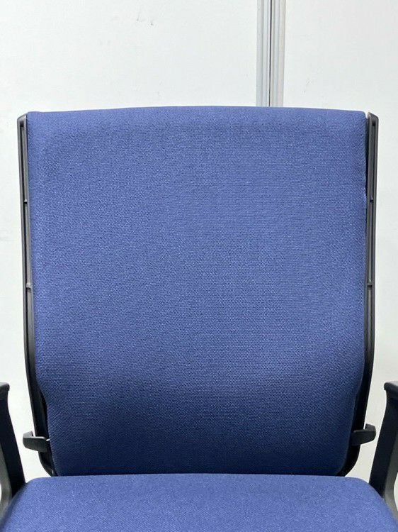 オカムラESCUDO(エスクード)チェア 固定肘付エスクードチェア 商品画像7