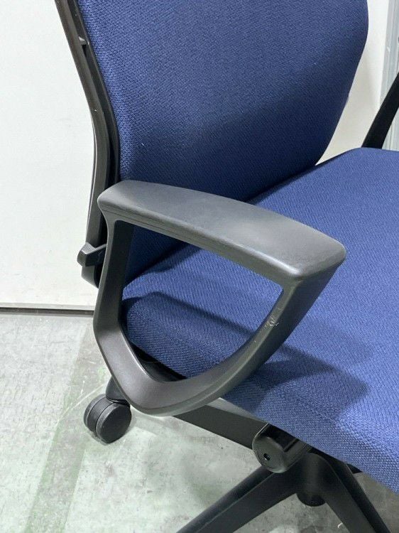 オカムラESCUDO(エスクード)チェア 固定肘付エスクードチェア 商品画像9