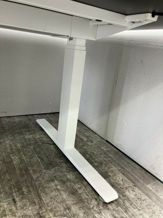 オカムラSwift(スイフト)シリーズ 電動昇降式2100ミーティングテーブル 商品画像5