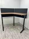 オカムラSwift(スイフト)シリーズ 電動昇降式パネル付ブーメランデスク 商品画像2
