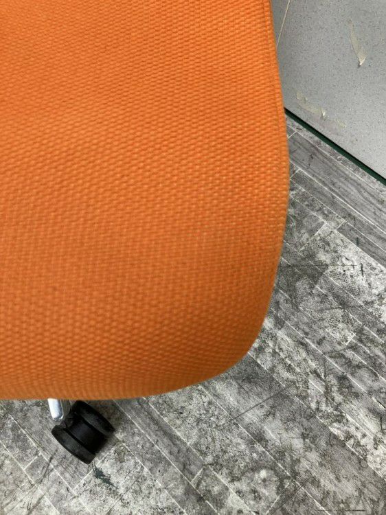 イトーキAct(アクト)チェア 可動肘付アクトチェア 商品画像3