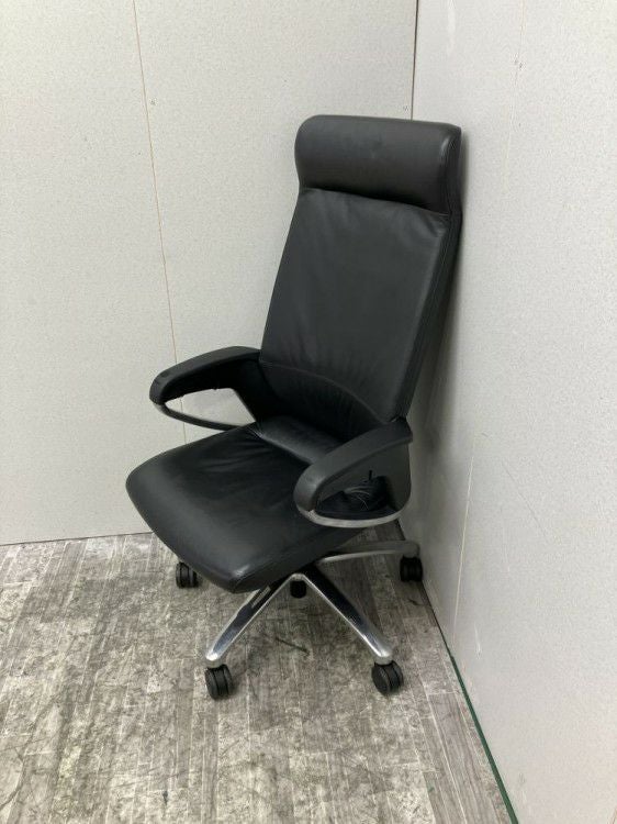 コクヨマネージメントチェア フィロソフィーシリーズ 固定肘付フィロソフィーチェア 商品画像1