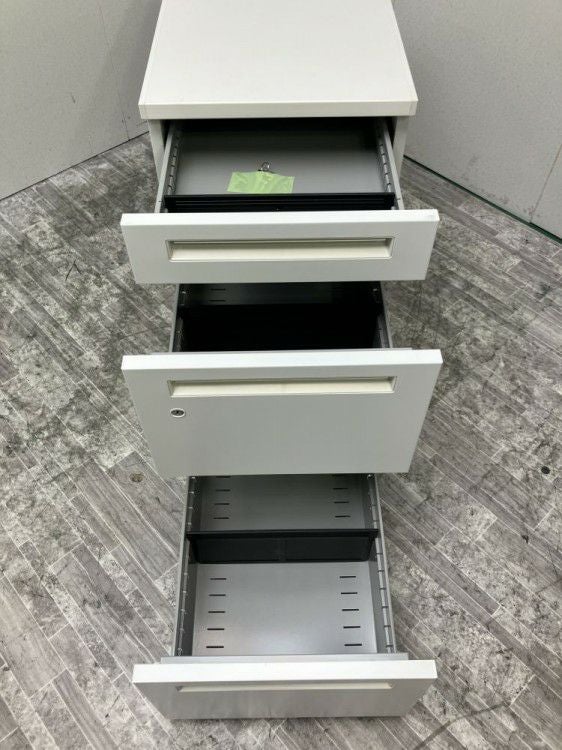 ウチダ（内田洋行）SCAENA(スカエナ)シリーズ　Kタイプ 脇机 商品画像3