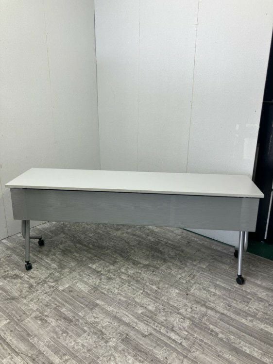 オカムラ1800サイドスタックテーブル 商品画像2