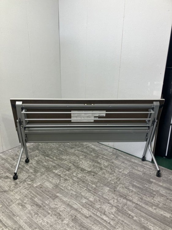 オカムラ1800サイドスタックテーブル 商品画像4