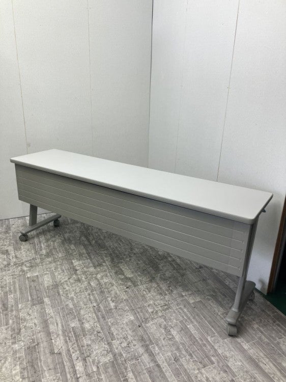 オカムラ1800サイドスタックテーブル 商品画像1