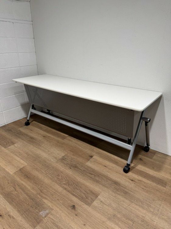 イトーキ平行スタックテーブル 商品画像1