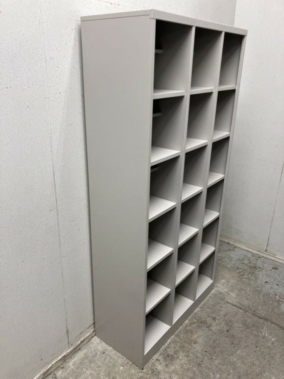 イトーキシューズボックスDSシリーズ 18人用シューズロッカー 商品画像5