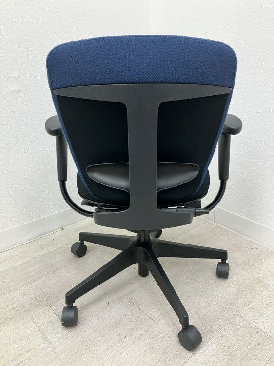 イトーキプラオ（PRAO）チェア 固定肘付プラオチェア 商品画像4