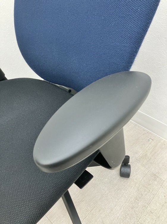 イトーキプラオ（PRAO）チェア 固定肘付プラオチェア 商品画像7