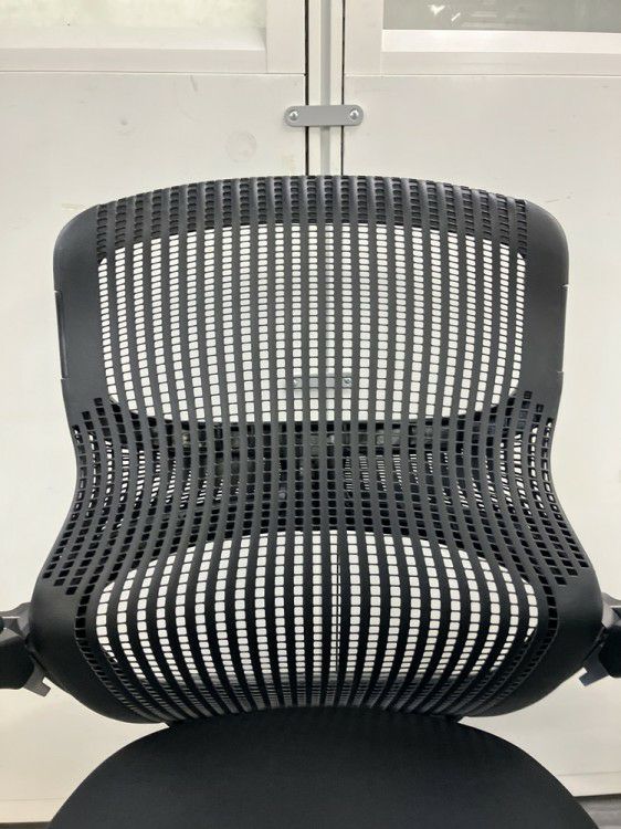 Knoll（ノール）Generation(ジェネレーション)チェア 可動肘付ジェネレーションチェア 商品画像9