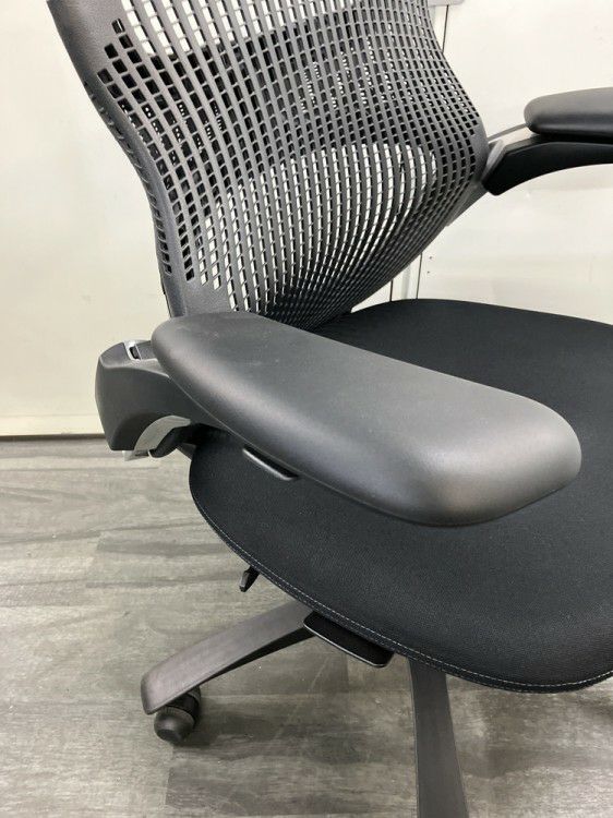 Knoll（ノール）Generation(ジェネレーション)チェア 可動肘付ジェネレーションチェア 商品画像11