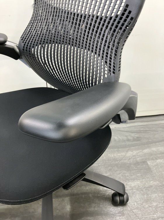 Knoll（ノール）Generation(ジェネレーション)チェア 可動肘付ジェネレーションチェア 商品画像12