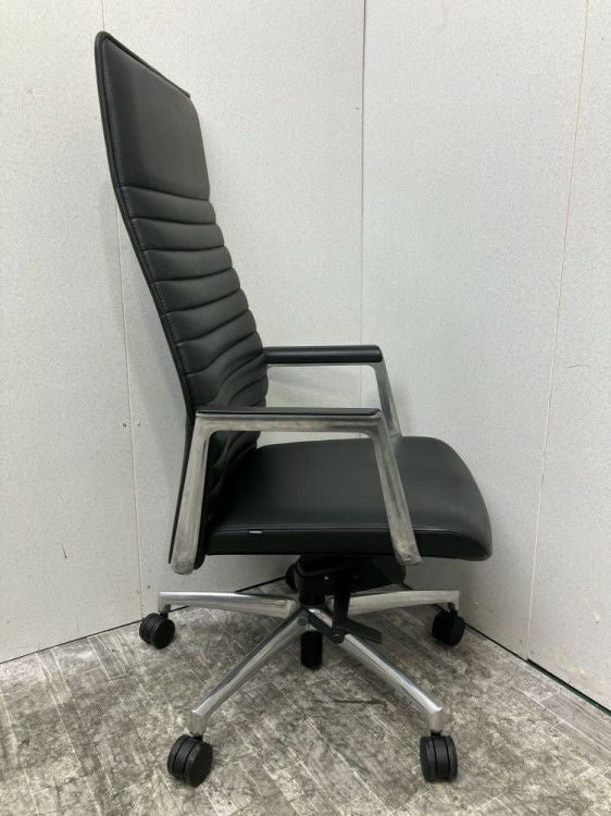 オカムラフィルメシリーズ 固定肘付フィルメチェア 商品画像5