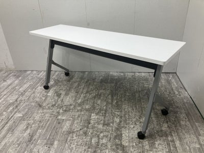 オカムラFLAPTOR(フラプター)シリーズ 1500サイドスタックテーブル 商品画像1