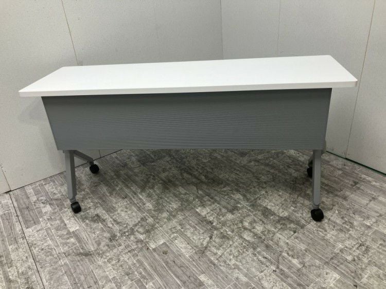 オカムラFLAPTOR(フラプター)シリーズ 1500サイドスタックテーブル 商品画像2