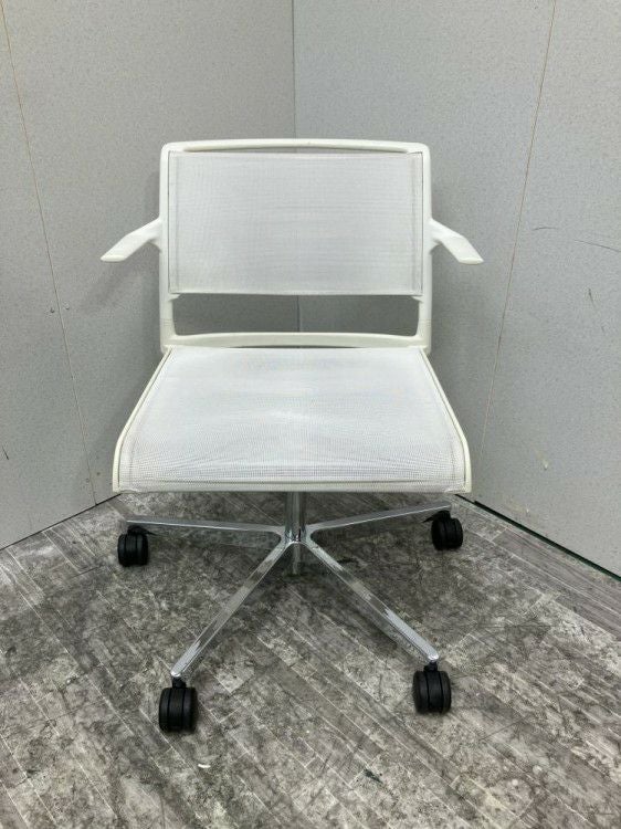 Wilkhahn（ウィルクハーン）エーライン（Aline）シリーズ 肘付エーラインチェア 商品画像2