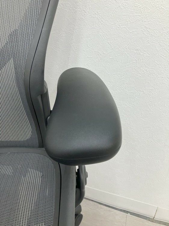 HermanMiller（ハーマンミラー）アーロンチェア 可動肘付アーロンチェア 商品画像9
