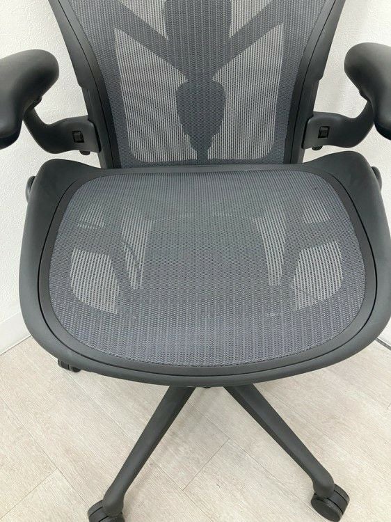 HermanMiller（ハーマンミラー）アーロンチェア 可動肘付アーロンチェア 商品画像11