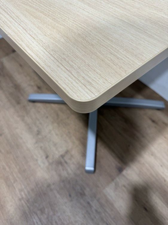 オカムラ8177シリーズ 角テーブル 商品画像3