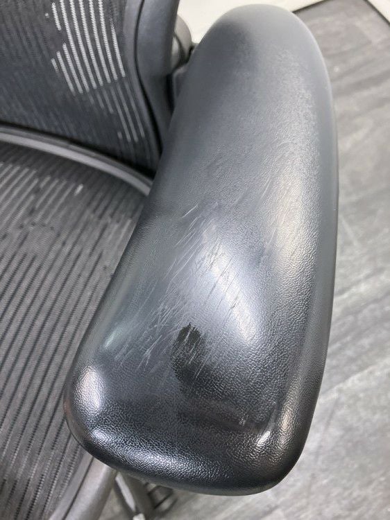 HermanMiller（ハーマンミラー）アーロンチェア 可動肘付アーロンチェア 商品画像5