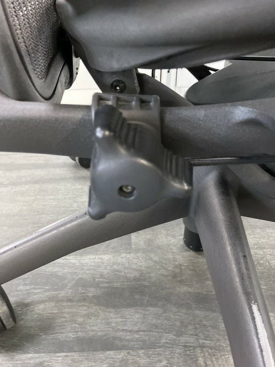 HermanMiller（ハーマンミラー）アーロンチェア 可動肘付アーロンチェア 商品画像16