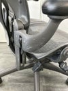 HermanMiller（ハーマンミラー）アーロンチェア 可動肘付アーロンチェア 商品画像3